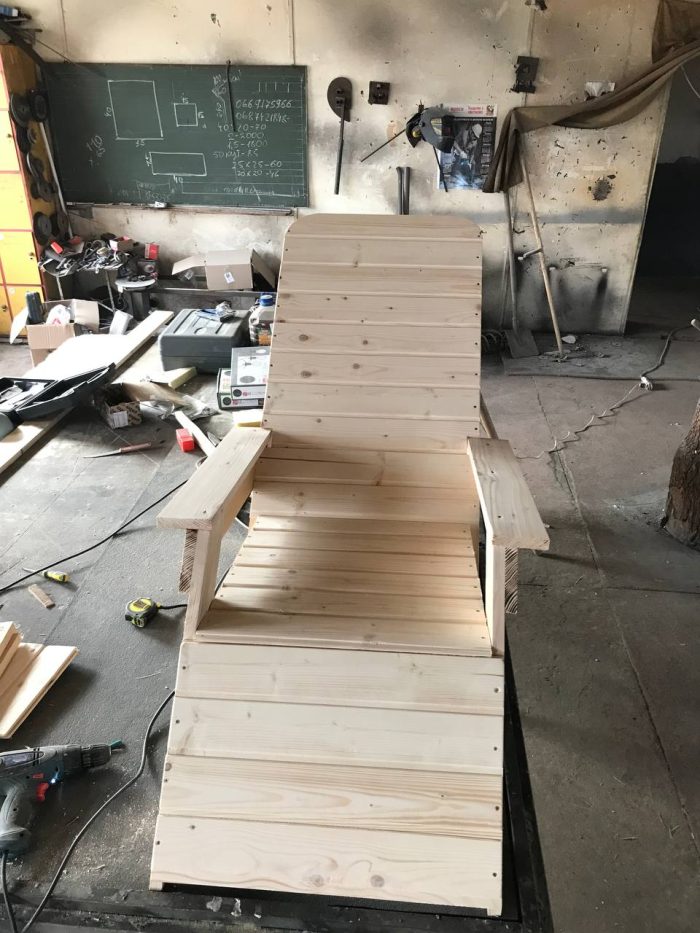 Крісло вуличне дерев'яне